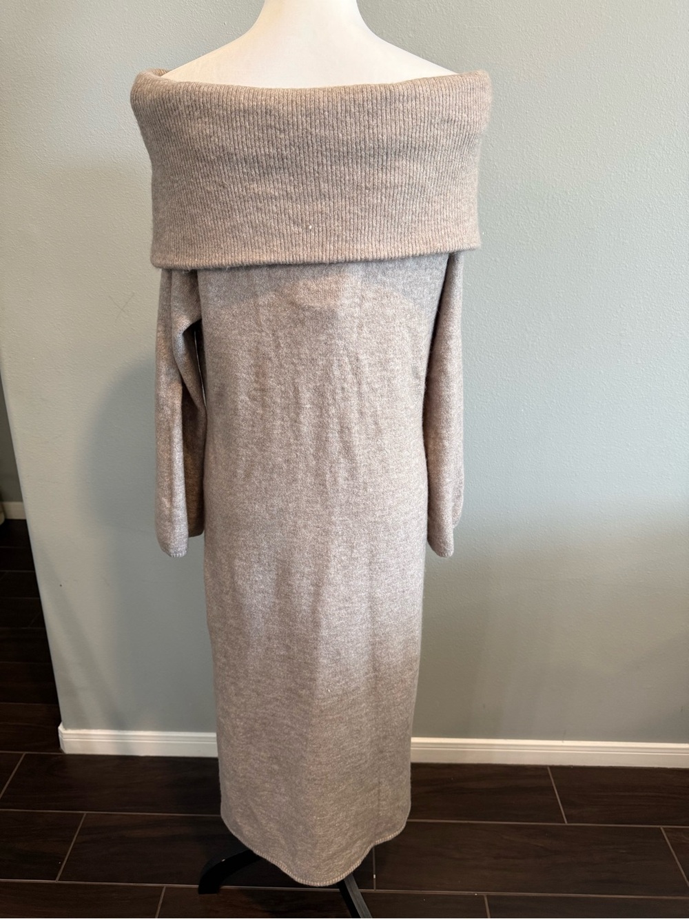 H&M Off-Shoulder Knit Sweater Midi Dress XL NEW
